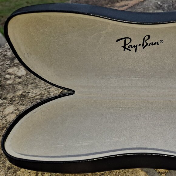 Ray-Ban hard sided glasses case - Picture 9 of 10